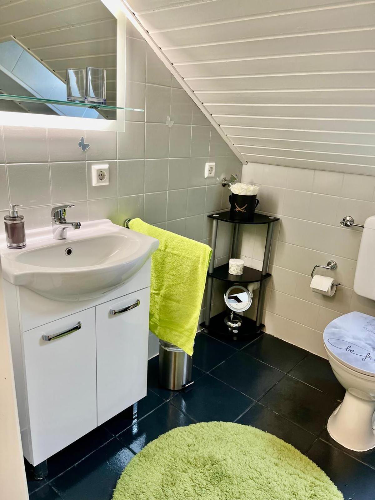 Zentrale Ferienwohnung Am Buhlschen Park In Deidesheim Exterior foto